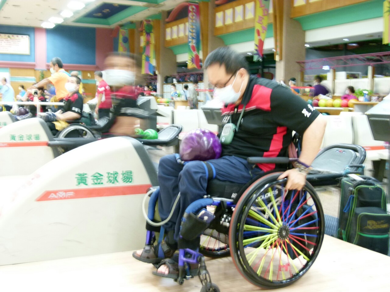 110年度公益活動臺南市西藥盃身心障礙者保齡球賽於黃金保齡球館舉行。_210830_50